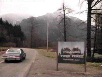 �c�C���s�[�N�X�����R